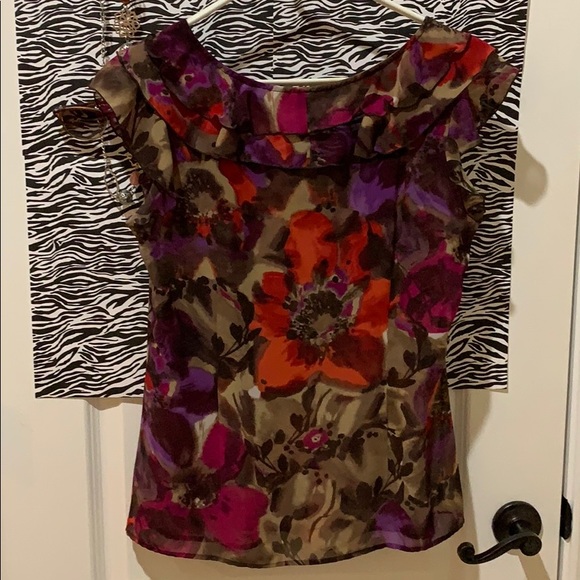 🌺Pretty a.n.a. Sheer Floral sleeveless top M🌺 - Picture 5 of 7